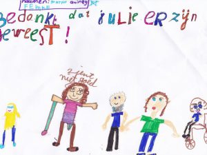 Tekening personen met de tekst: "Bedankt dat jullie er zijn geweest".