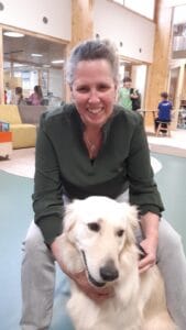 Ilse Verhagen en Tisha de hulphond.